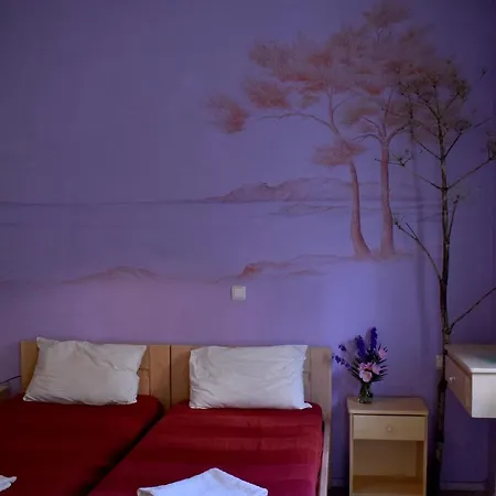 Victoria Apartment *